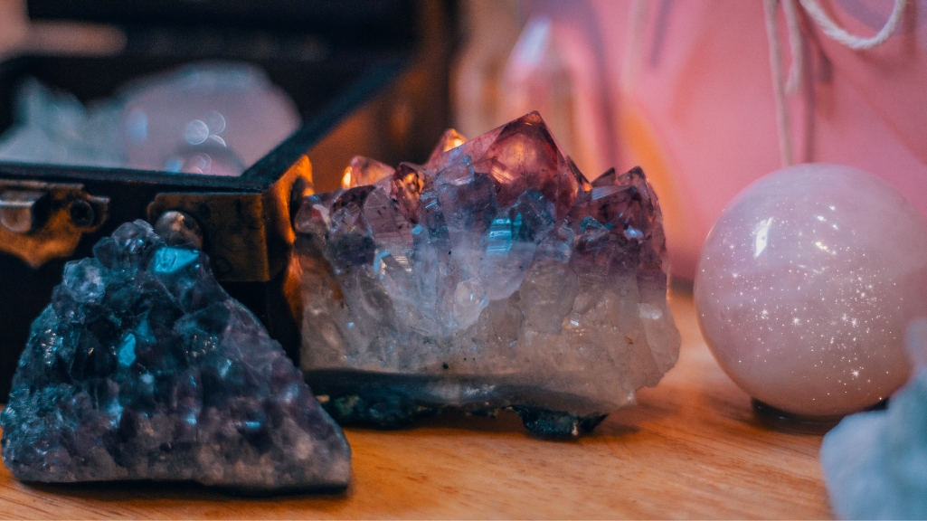 manifest with Crystals